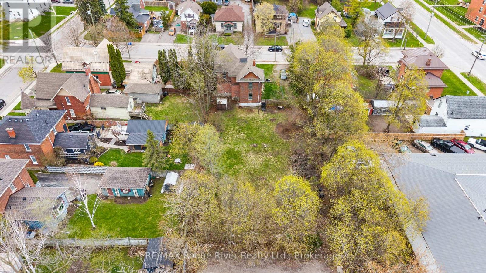 56 Melbourne Street W, Kawartha Lakes (Lindsay), Ontario  K9V 2T1 - Photo 16 - X13230602