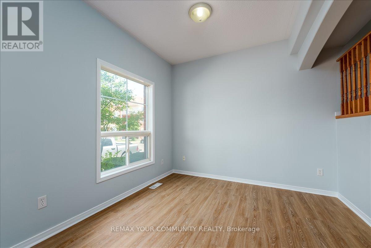 510 - 246 Spillsbury Drive, Peterborough (Otonabee Ward 1), Ontario  K9K 0A1 - Photo 4 - X13231172