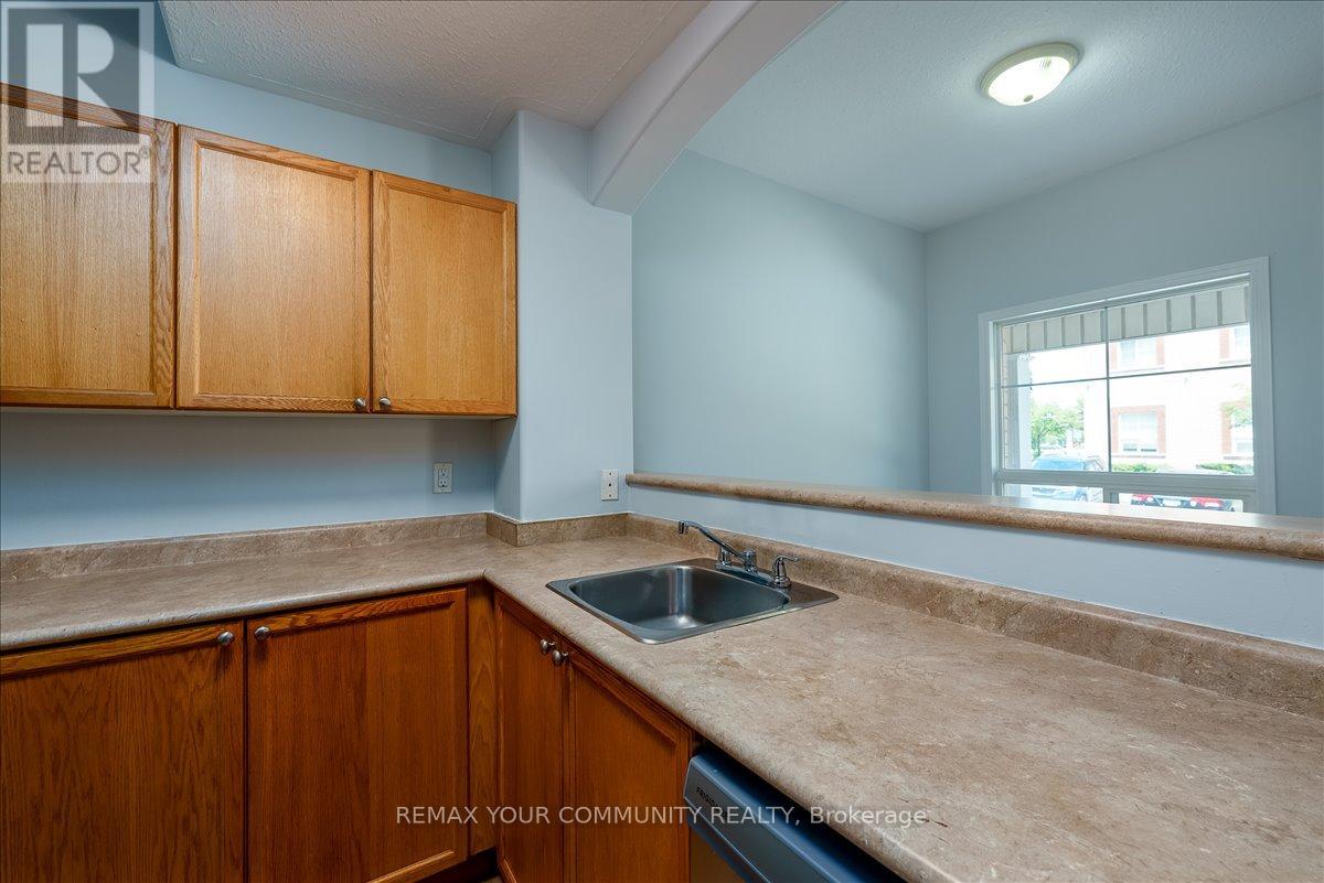 301 - 246 Spillsbury Drive, Peterborough (Otonabee Ward 1), Ontario  K9K 0A1 - Photo 11 - X13231246