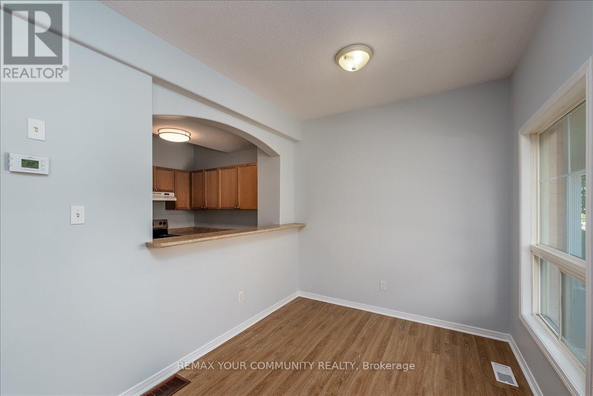 301 - 246 Spillsbury Drive, Peterborough (Otonabee Ward 1), Ontario  K9K 0A1 - Photo 4 - X13231246