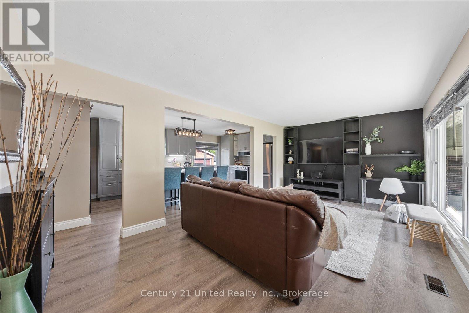 534 Robert Road, Peterborough (Otonabee Ward 1), Ontario  K9J 5T1 - Photo 9 - X13233294