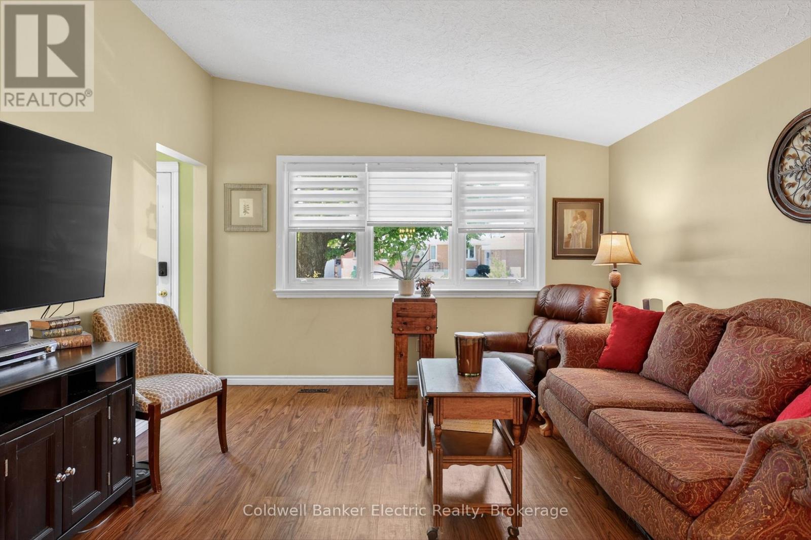 668 Barbara Crescent, Peterborough (Otonabee Ward 1), Ontario  K9J 3X5 - Photo 8 - X13233702