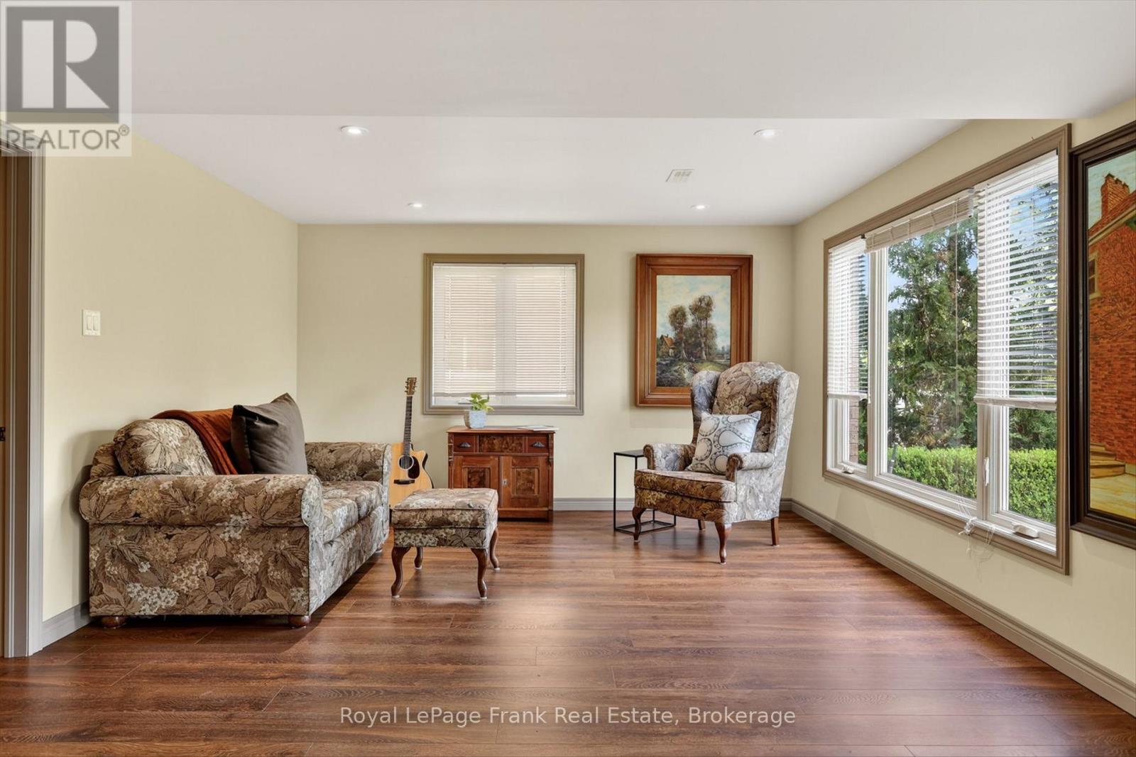 2379 Marsdale Drive, Peterborough (Ashburnham Ward 4), Ontario  K9L 0B7 - Photo 20 - X13233784