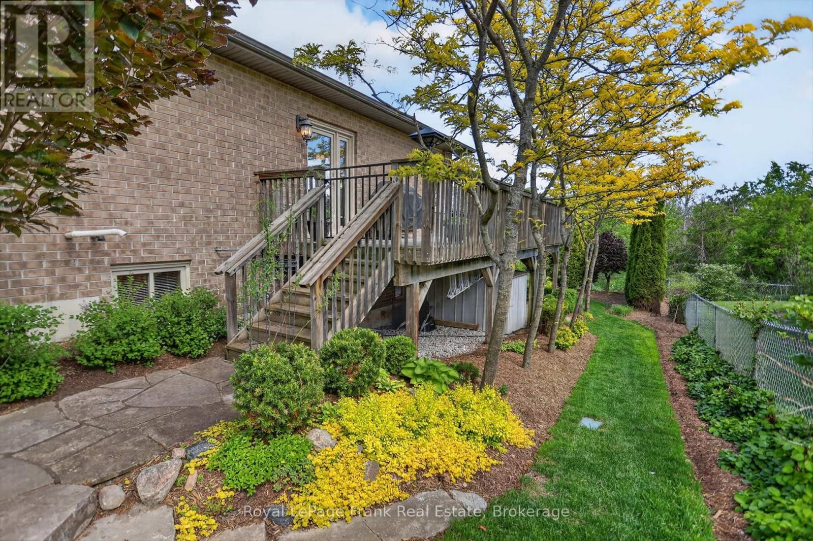 2379 Marsdale Drive, Peterborough (Ashburnham Ward 4), Ontario  K9L 0B7 - Photo 29 - X13233784