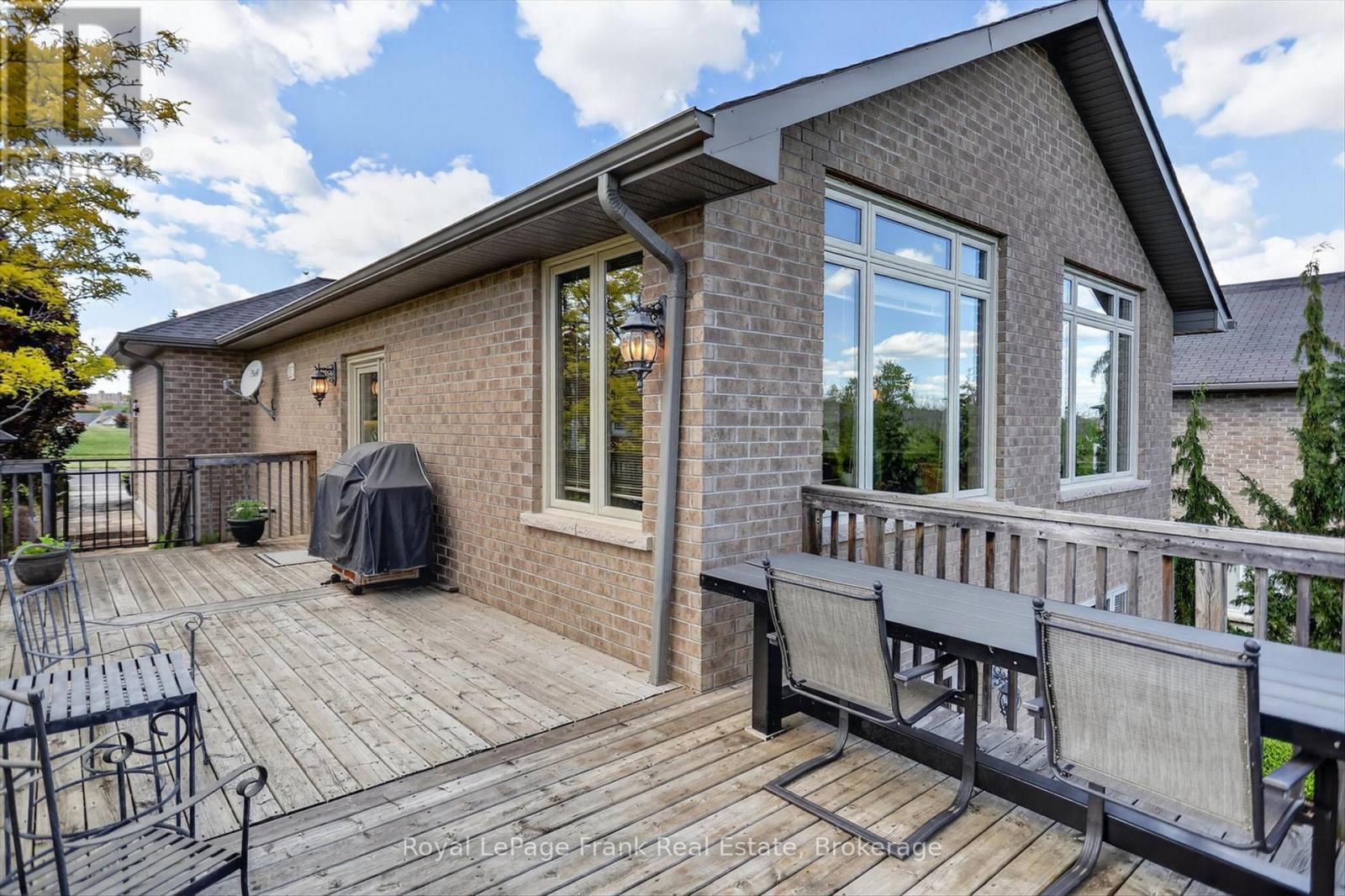2379 Marsdale Drive, Peterborough (Ashburnham Ward 4), Ontario  K9L 0B7 - Photo 31 - X13233784
