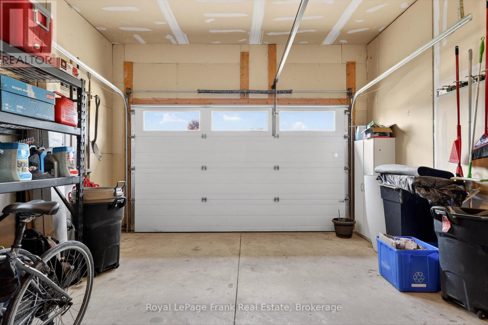 2379 Marsdale Drive, Peterborough (Ashburnham Ward 4), Ontario  K9L 0B7 - Photo 37 - X13233784