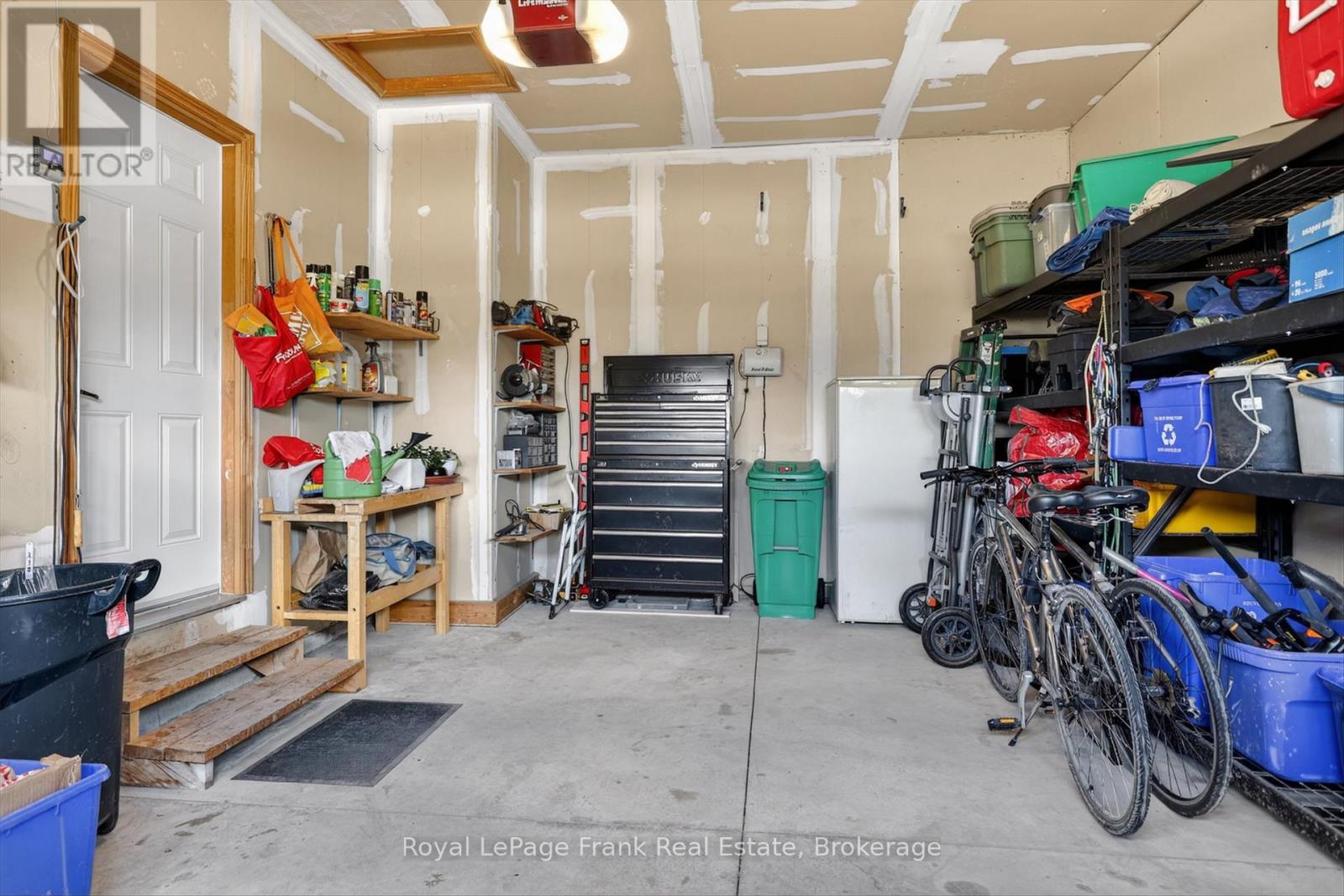 2379 Marsdale Drive, Peterborough (Ashburnham Ward 4), Ontario  K9L 0B7 - Photo 38 - X13233784