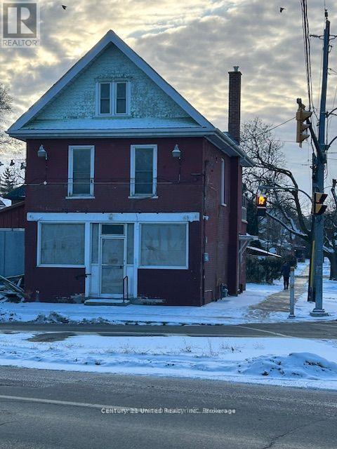 239 Park Street N, Peterborough (Town Ward 3), Ontario  K9J 3P7 - Photo 3 - X13234232