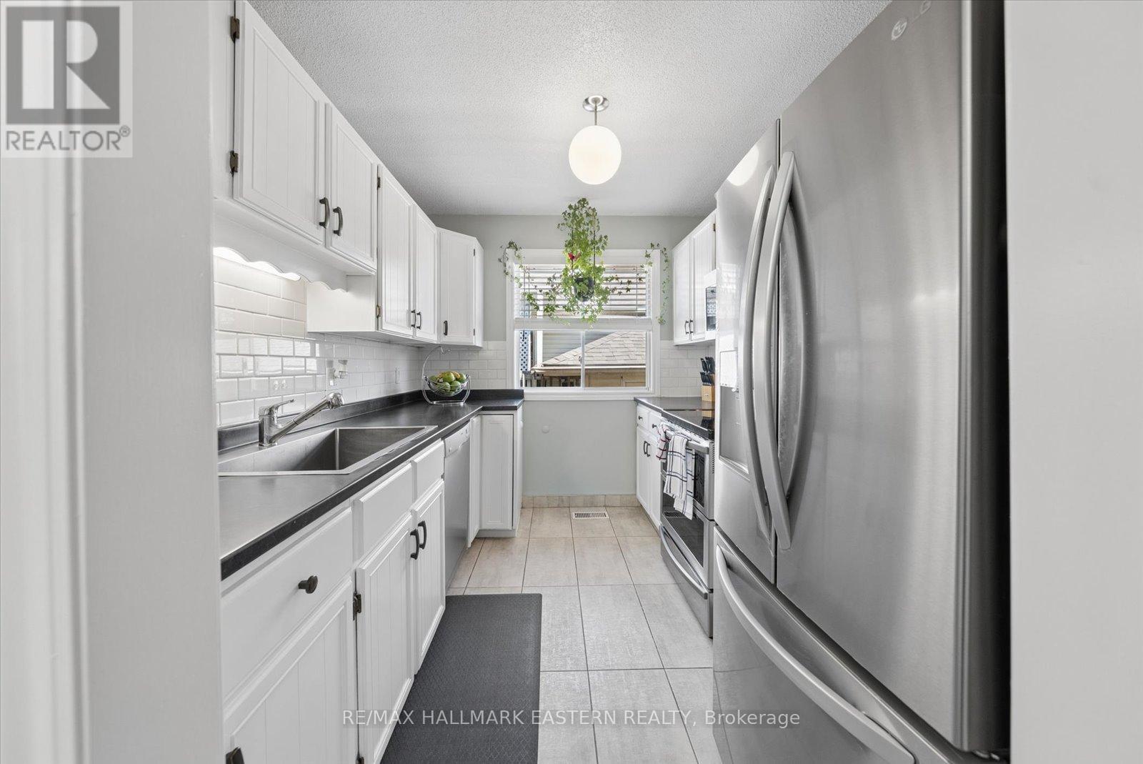 2538 Foxmeadow Road, Peterborough (Ashburnham Ward 4), Ontario  K9L 1X2 - Photo 10 - X13234600