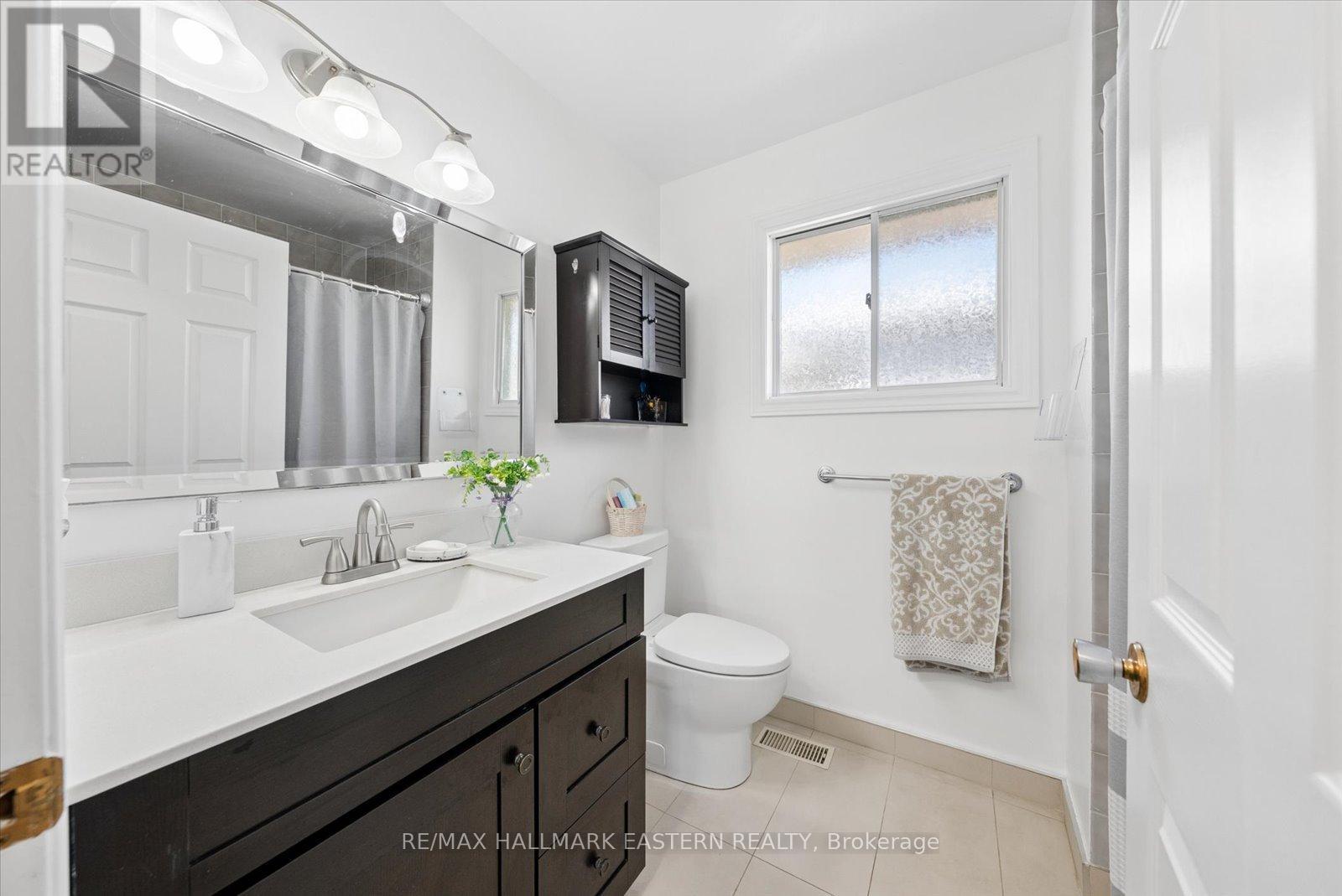 2538 Foxmeadow Road, Peterborough (Ashburnham Ward 4), Ontario  K9L 1X2 - Photo 15 - X13234600