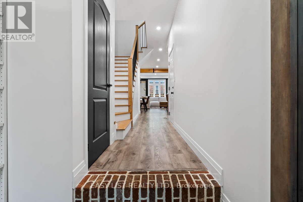 79 Browview Drive, Hamilton (Waterdown), Ontario  L1B 1L9 - Photo 6 - X13235622
