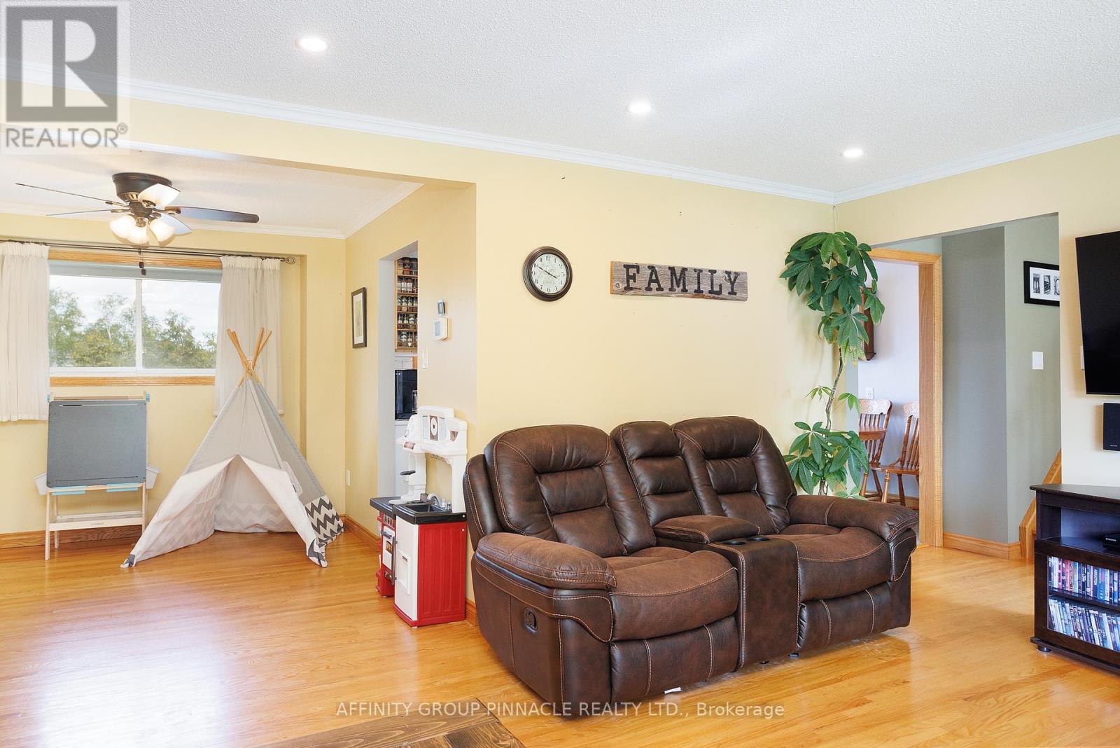17 Edgewood Drive E, Kawartha Lakes (Lindsay), Ontario  K9V 4W2 - Photo 9 - X13235908