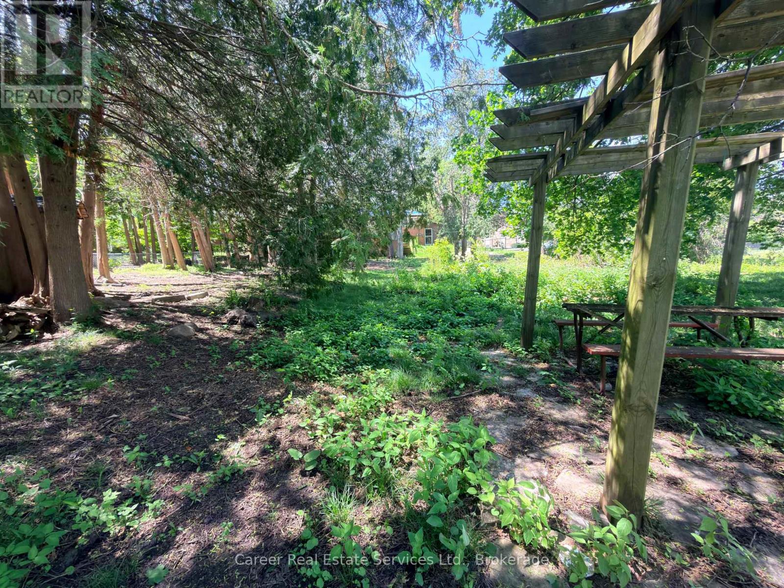 76 Springbrook Drive, Peterborough (Monaghan Ward 2), Ontario  K9J 1L1 - Photo 10 - X13238438