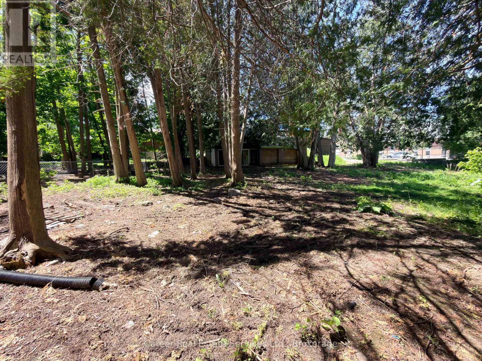 76 Springbrook Drive, Peterborough (Monaghan Ward 2), Ontario  K9J 1L1 - Photo 9 - X13238438