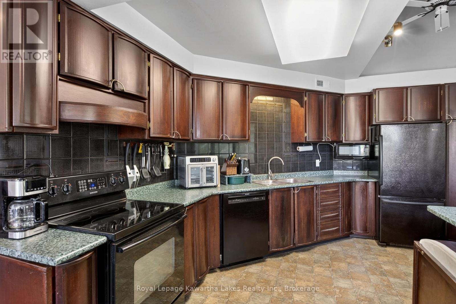 153 Pleasant Point Road, Kawartha Lakes (Fenelon), Ontario  K9V 4R6 - Photo 18 - X13238804