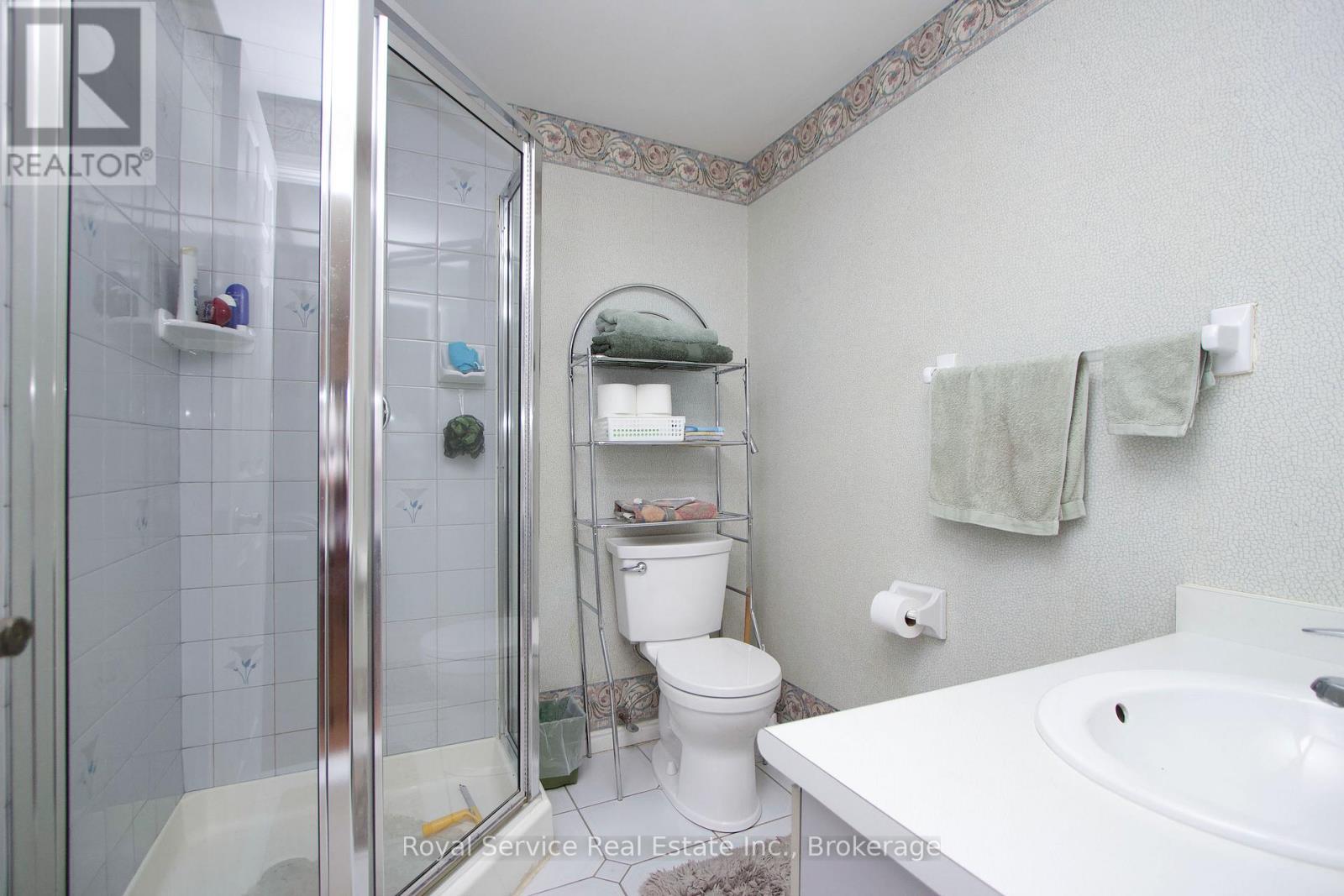 3 Fairway Drive, Clarington (Newcastle), Ontario  L1B 1B5 - Photo 22 - E13239470