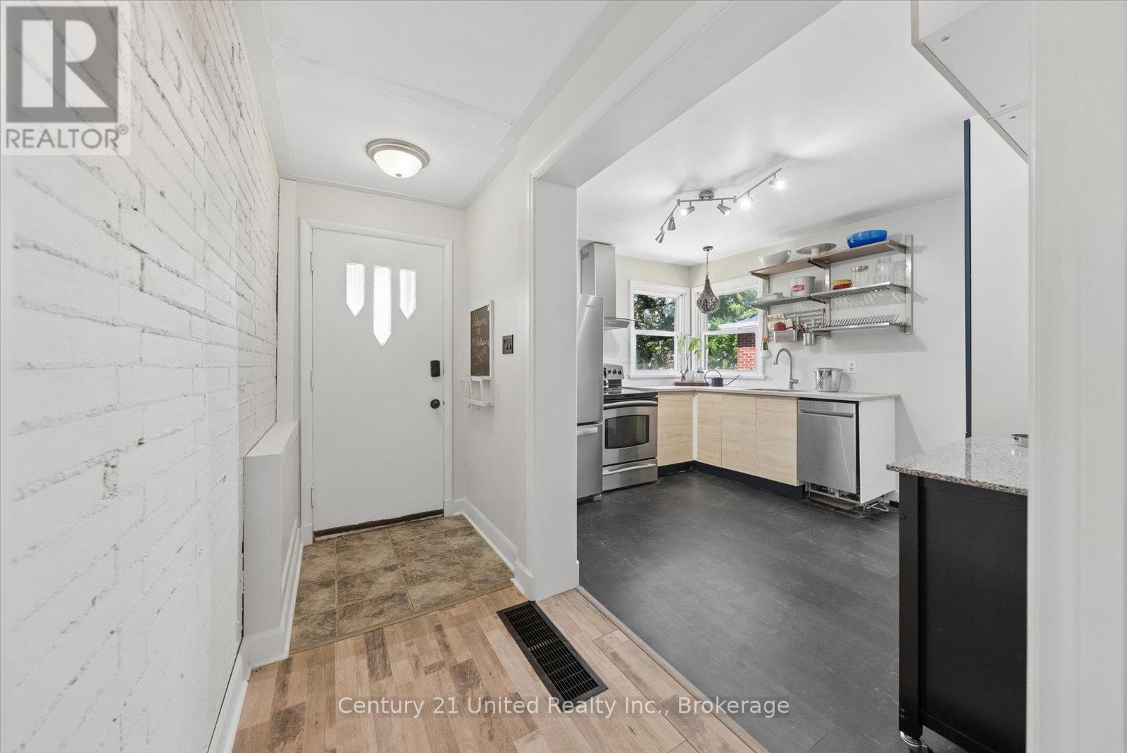 193 Shelbourne Street, Peterborough (Northcrest Ward 5), Ontario  K9H 5K3 - Photo 14 - X13239170