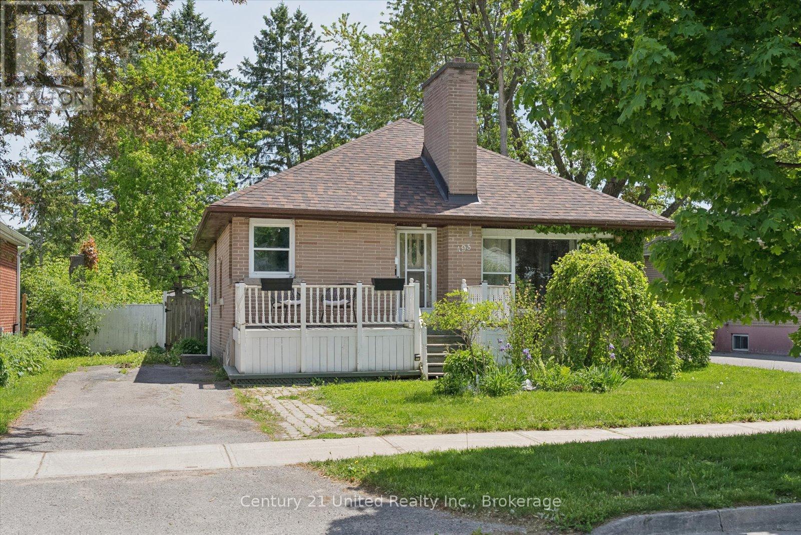 193 Shelbourne Street, Peterborough (Northcrest Ward 5), Ontario  K9H 5K3 - Photo 2 - X13239170