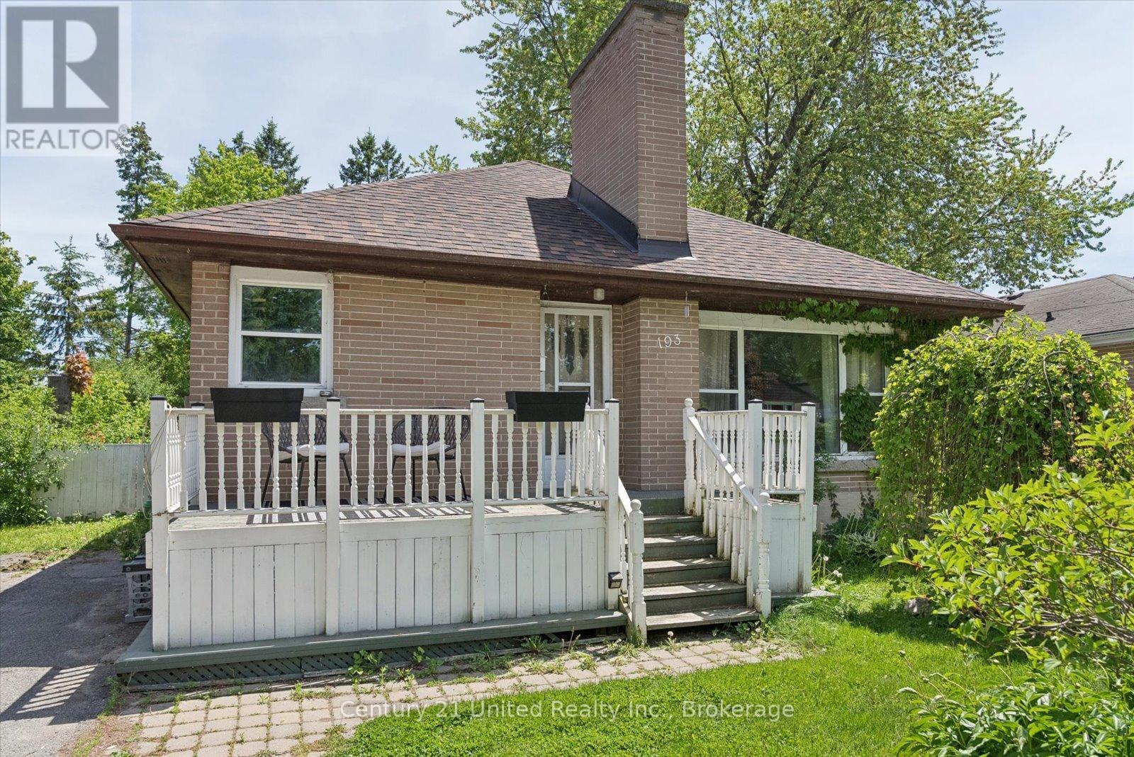 193 Shelbourne Street, Peterborough (Northcrest Ward 5), Ontario  K9H 5K3 - Photo 3 - X13239170