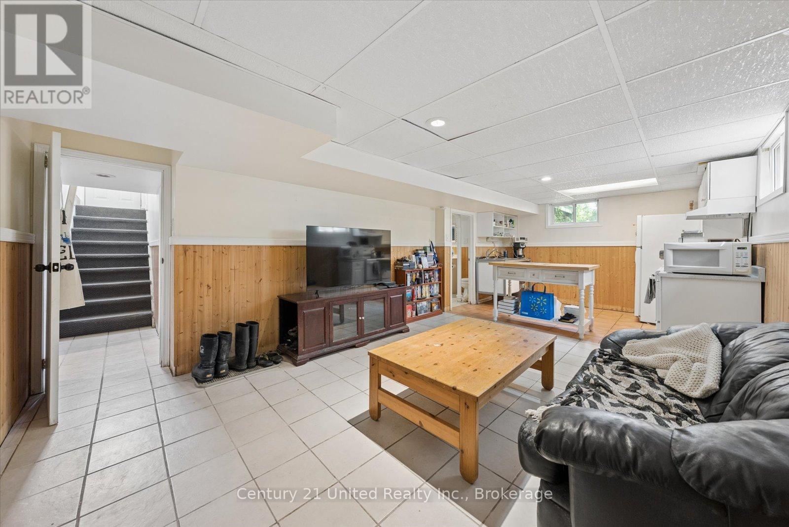 193 Shelbourne Street, Peterborough (Northcrest Ward 5), Ontario  K9H 5K3 - Photo 34 - X13239170