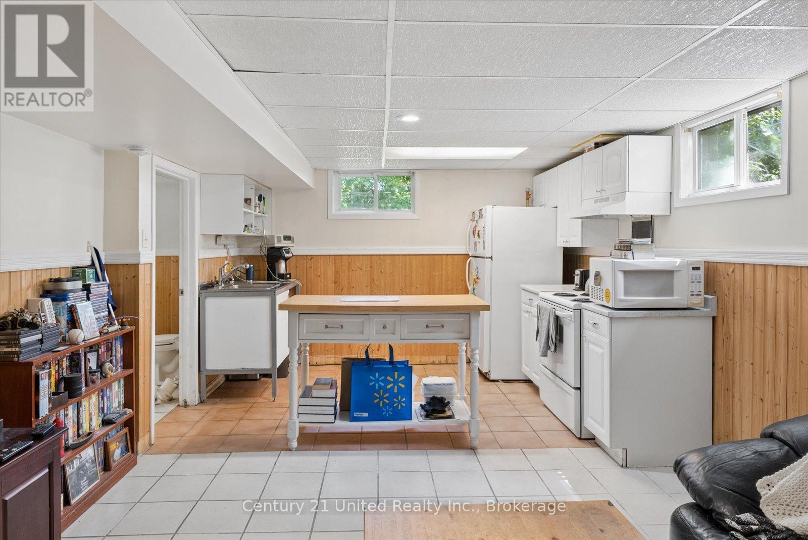 193 Shelbourne Street, Peterborough (Northcrest Ward 5), Ontario  K9H 5K3 - Photo 36 - X13239170