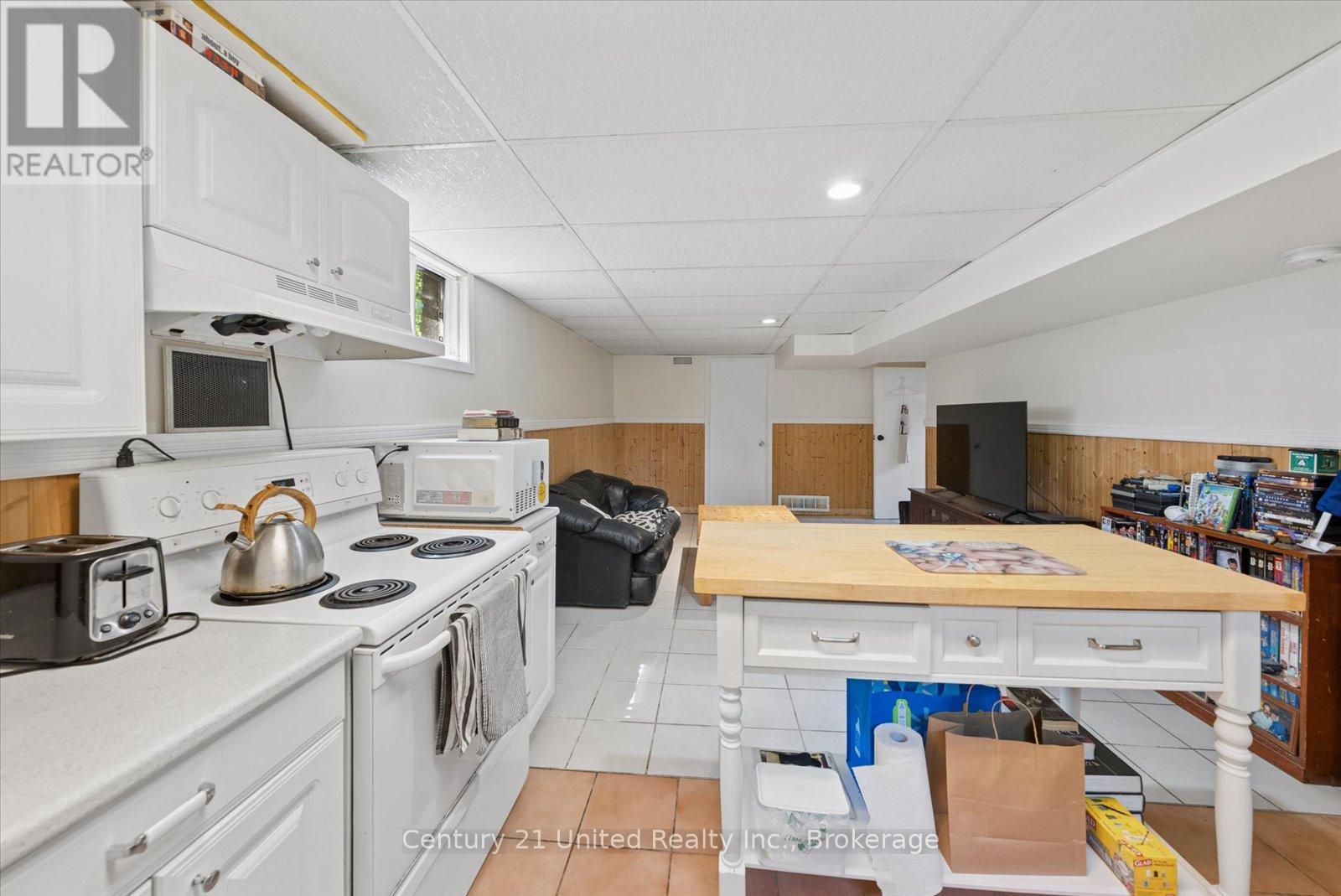193 Shelbourne Street, Peterborough (Northcrest Ward 5), Ontario  K9H 5K3 - Photo 37 - X13239170