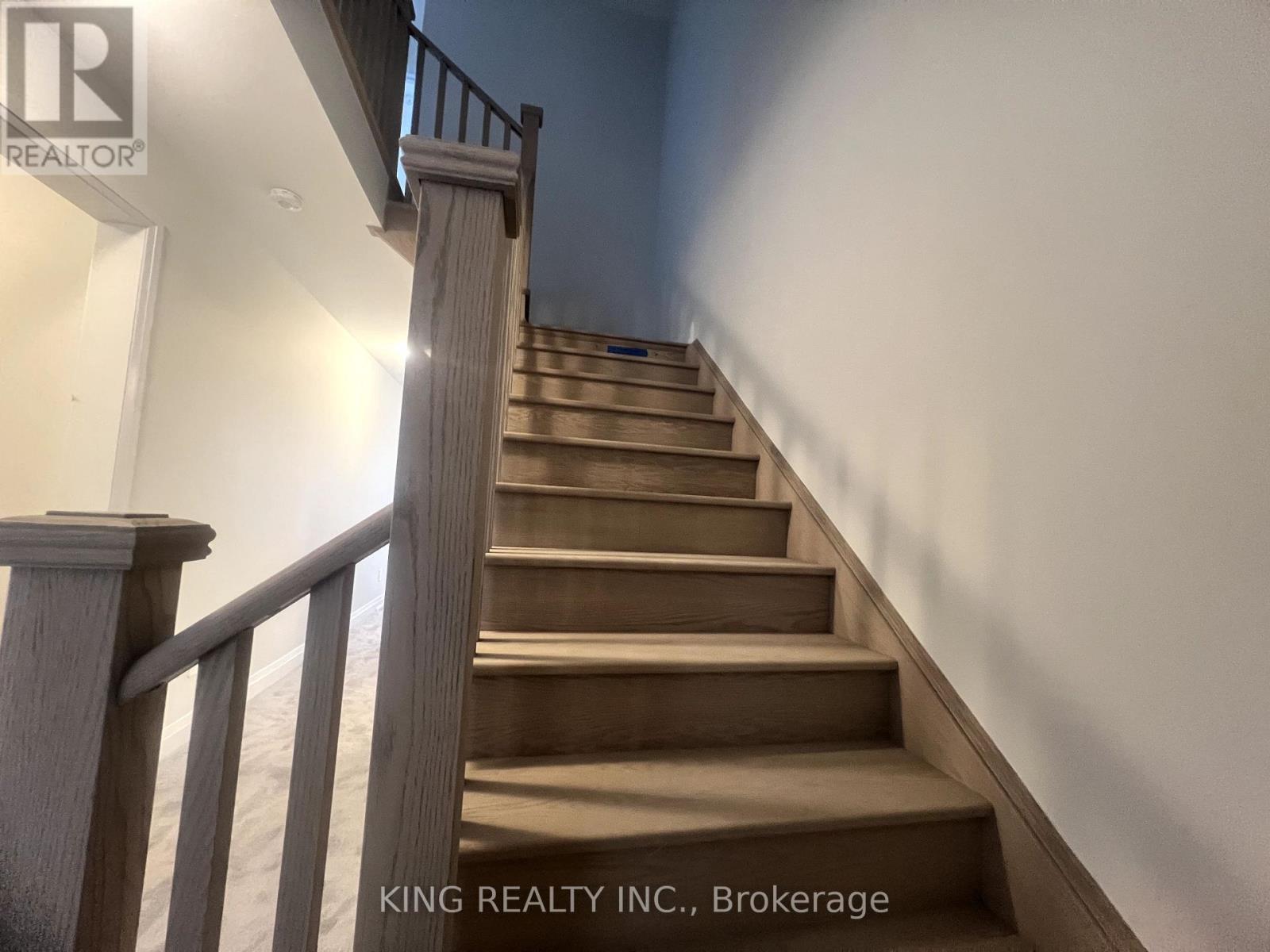 55 Butler Avenue, Kawartha Lakes (Lindsay), Ontario  K9V 4R1 - Photo 2 - X13239234