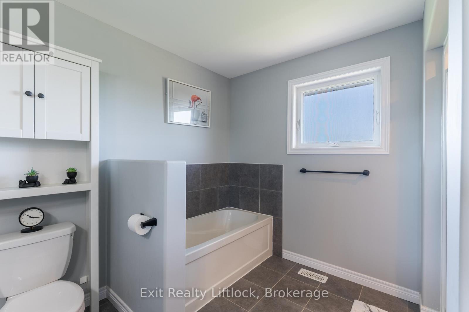 11 Darrell Drain Crescent, Asphodel-Norwood, Ontario  K0L 2V0 - Photo 27 - X13240174