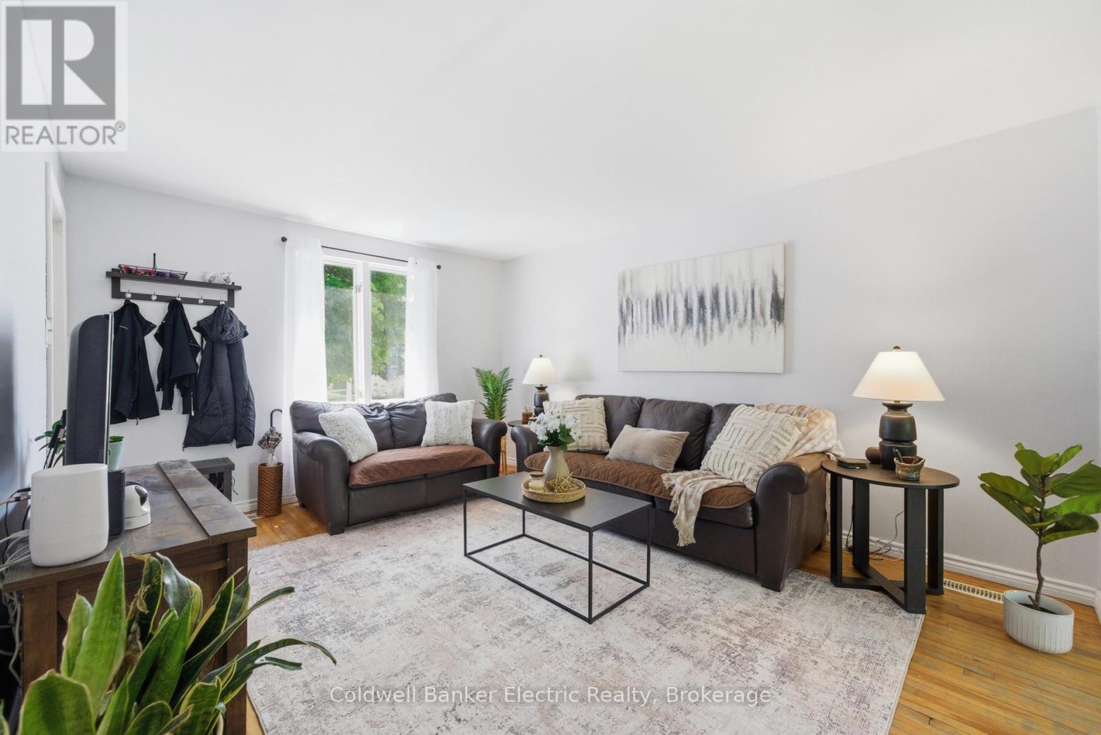 780 Brown Street, Peterborough (Otonabee Ward 1), Ontario  K9J 4K8 - Photo 4 - X13241586