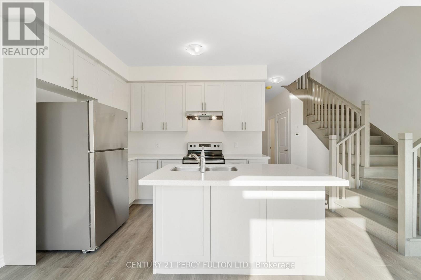 37 Watts Mews, Kawartha Lakes (Lindsay), Ontario  K9V 5V7 - Photo 8 - X13241556