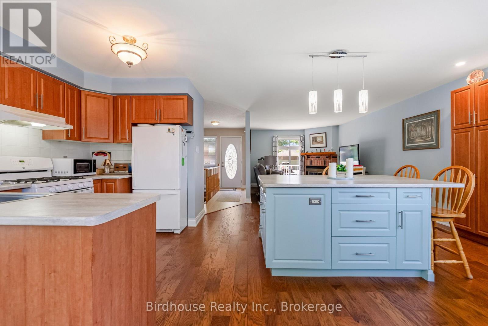 96 Foster Creek Drive, Clarington (Newcastle), Ontario  L1B 1G5 - Photo 11 - E13242124