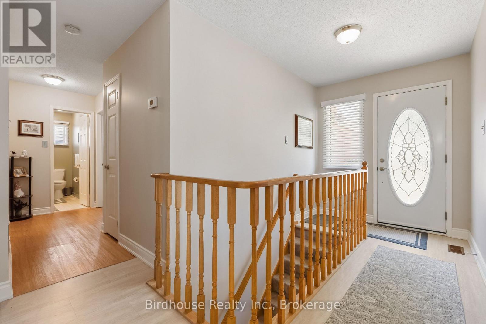 96 Foster Creek Drive, Clarington (Newcastle), Ontario  L1B 1G5 - Photo 4 - E13242124