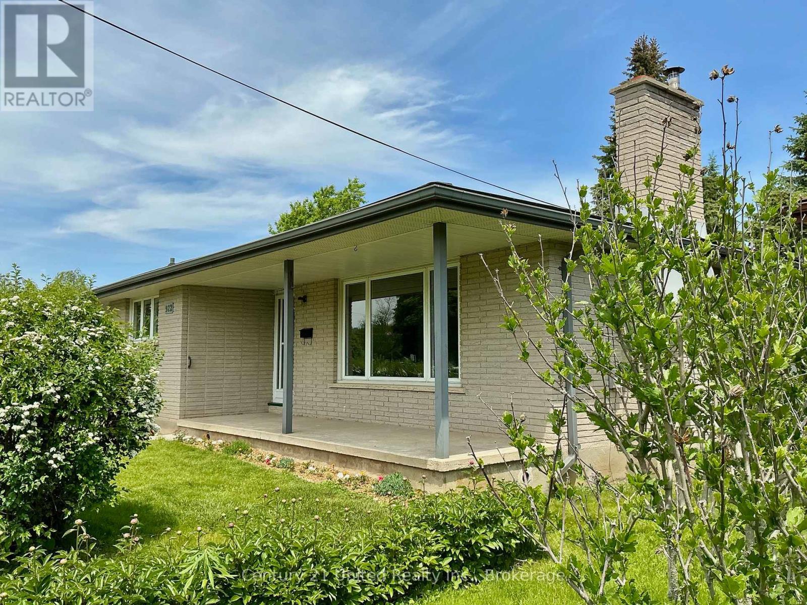 922 Wightman Avenue, Peterborough (Otonabee Ward 1), Ontario  K9J 5W7 - Photo 4 - X13242508