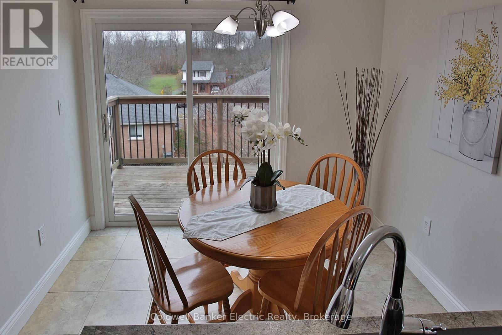 1830 Stratton Avenue, Peterborough (Otonabee Ward 1), Ontario  K9K 2E6 - Photo 12 - X13243422