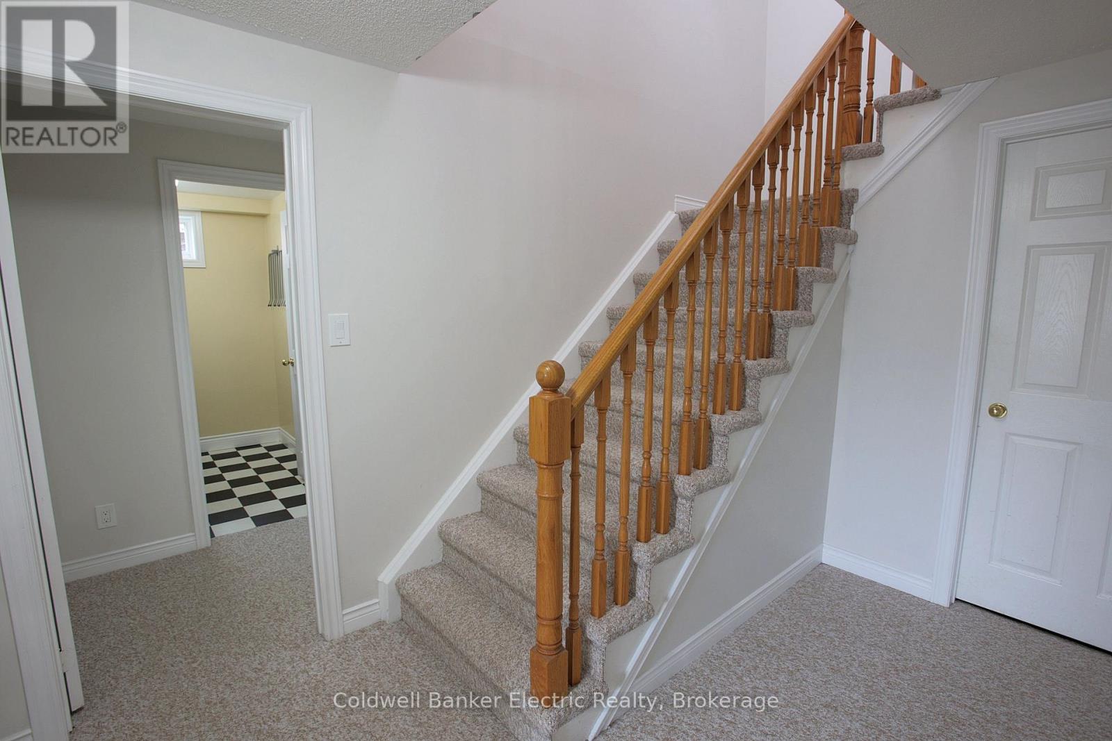 1830 Stratton Avenue, Peterborough (Otonabee Ward 1), Ontario  K9K 2E6 - Photo 22 - X13243422