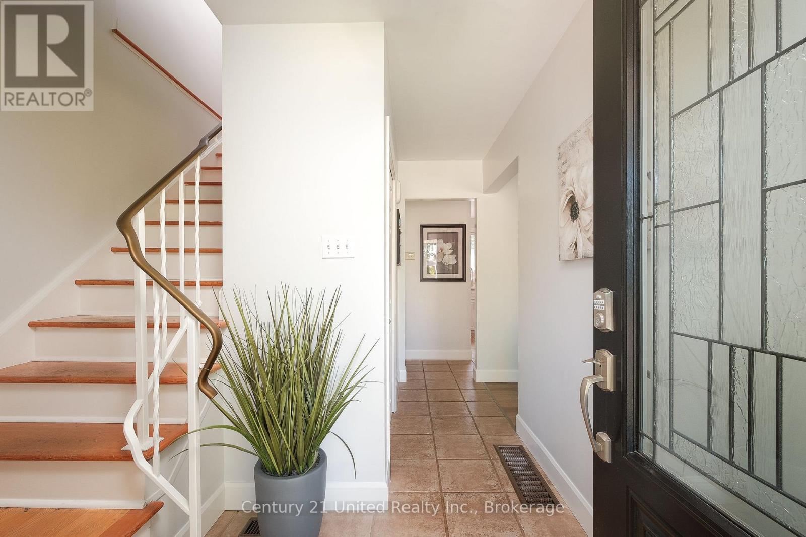 1233 Franklin Drive, Peterborough (Northcrest Ward 5), Ontario  K9H 6Z3 - Photo 3 - X13246946