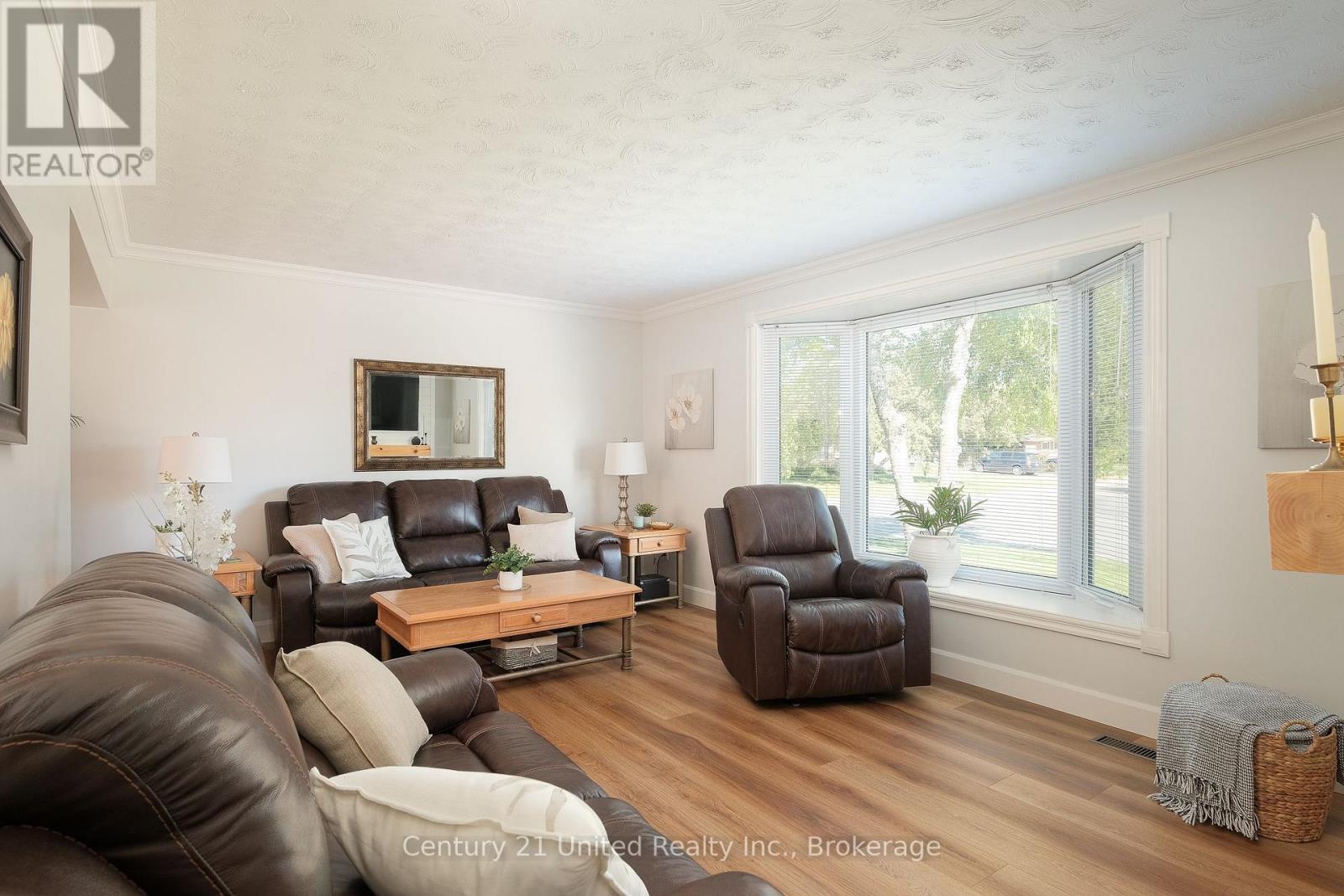 1233 Franklin Drive, Peterborough (Northcrest Ward 5), Ontario  K9H 6Z3 - Photo 5 - X13246946