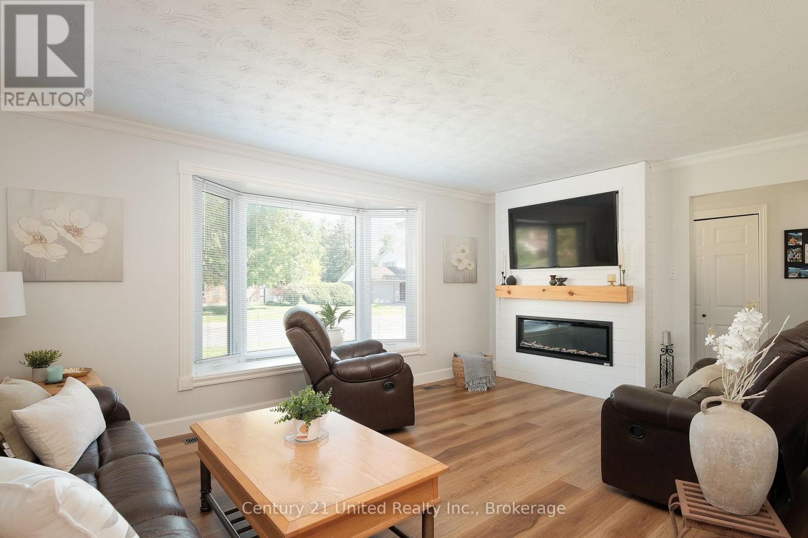 1233 Franklin Drive, Peterborough (Northcrest Ward 5), Ontario  K9H 6Z3 - Photo 6 - X13246946