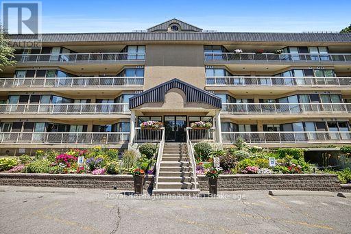 211 - 40 AUBURN STREET, peterborough (ashburnham ward 4), Ontario