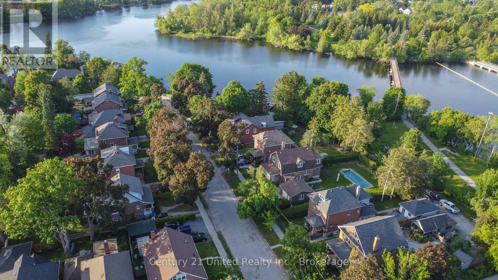 566 Waterford Street, Peterborough (Town Ward 3), Ontario  K9H 3K6 - Photo 3 - X13247844