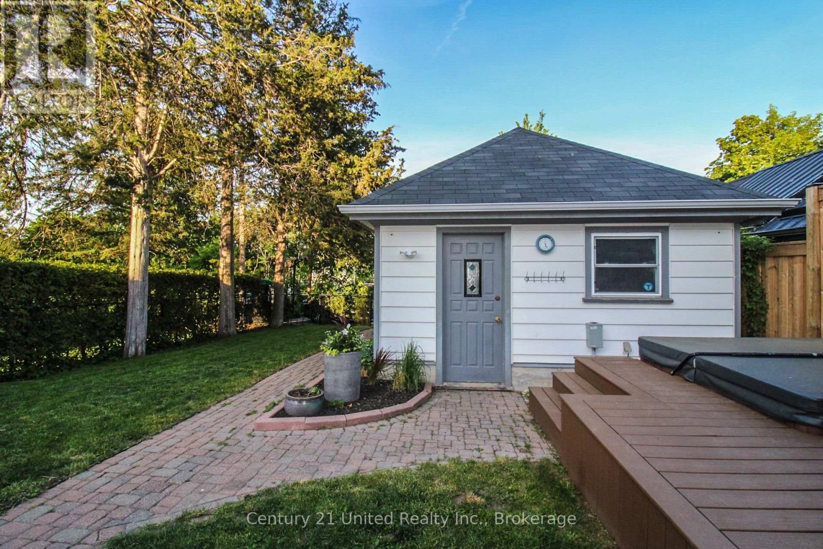 566 Waterford Street, Peterborough (Town Ward 3), Ontario  K9H 3K6 - Photo 45 - X13247844