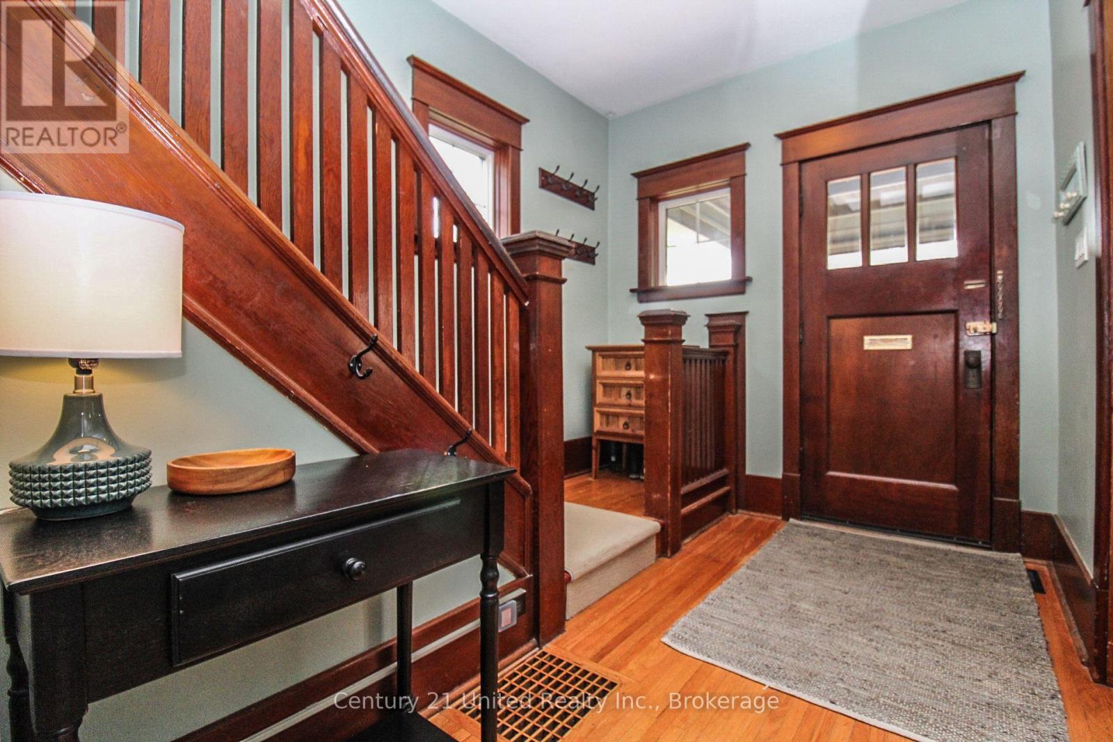 566 Waterford Street, Peterborough (Town Ward 3), Ontario  K9H 3K6 - Photo 6 - X13247844