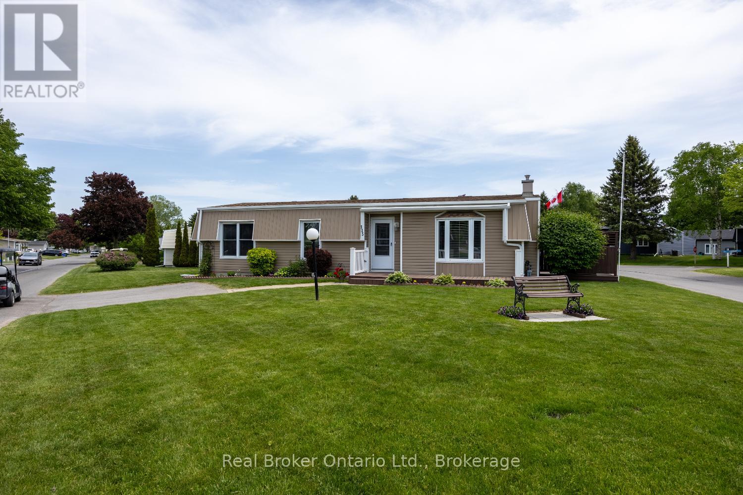 115 Wilmot Trail, Clarington (Bowmanville), Ontario  L1B 1A8 - Photo 2 - E13248062