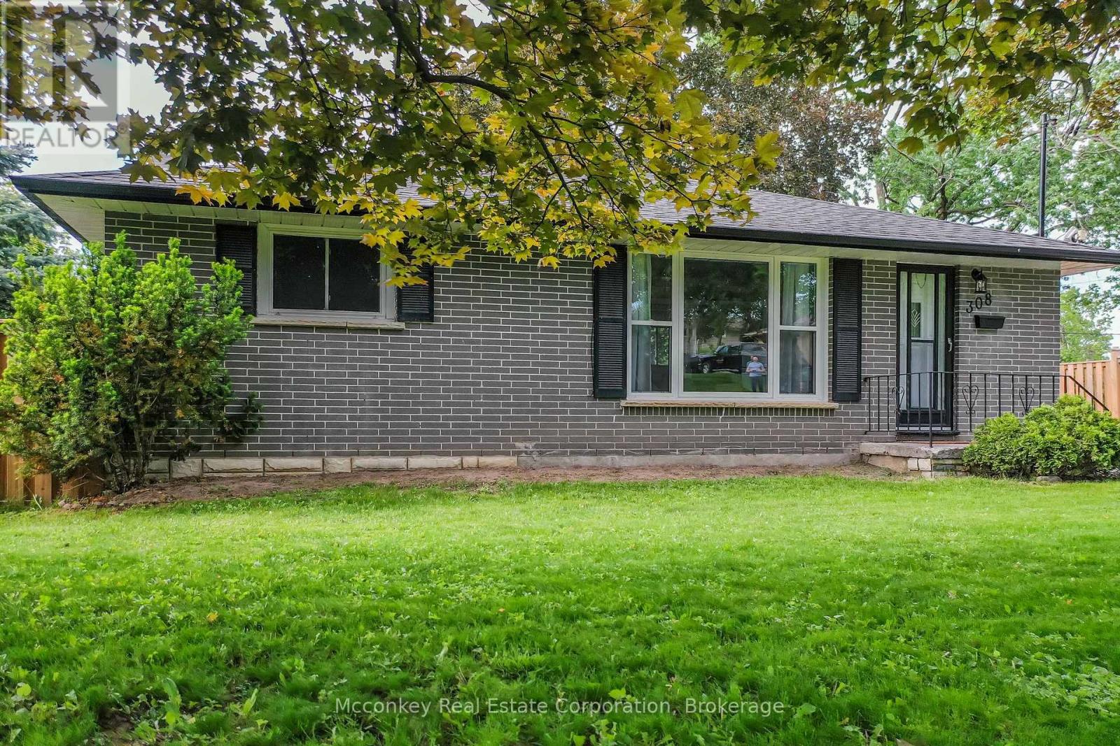 308 Collison Avenue, Peterborough (Ashburnham Ward 4), Ontario  K9J 1A6 - Photo 3 - X13248830