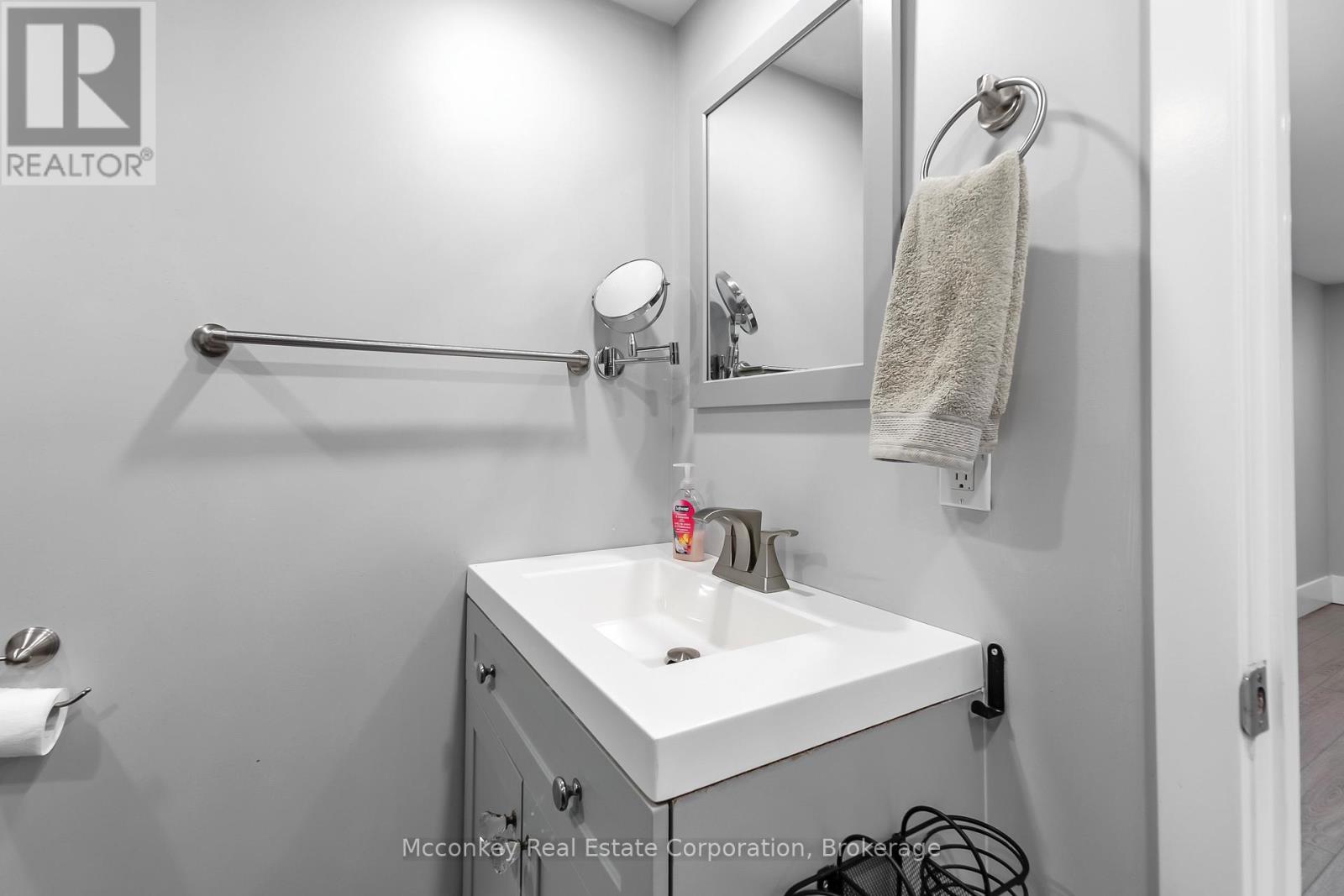 308 Collison Avenue, Peterborough (Ashburnham Ward 4), Ontario  K9J 1A6 - Photo 35 - X13248830