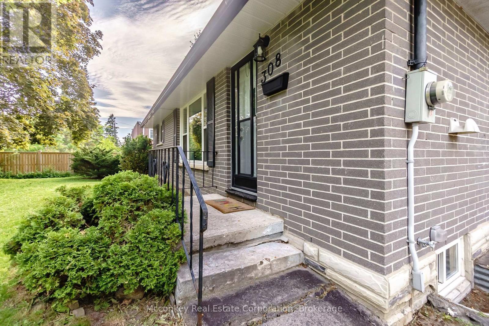 308 Collison Avenue, Peterborough (Ashburnham Ward 4), Ontario  K9J 1A6 - Photo 6 - X13248830
