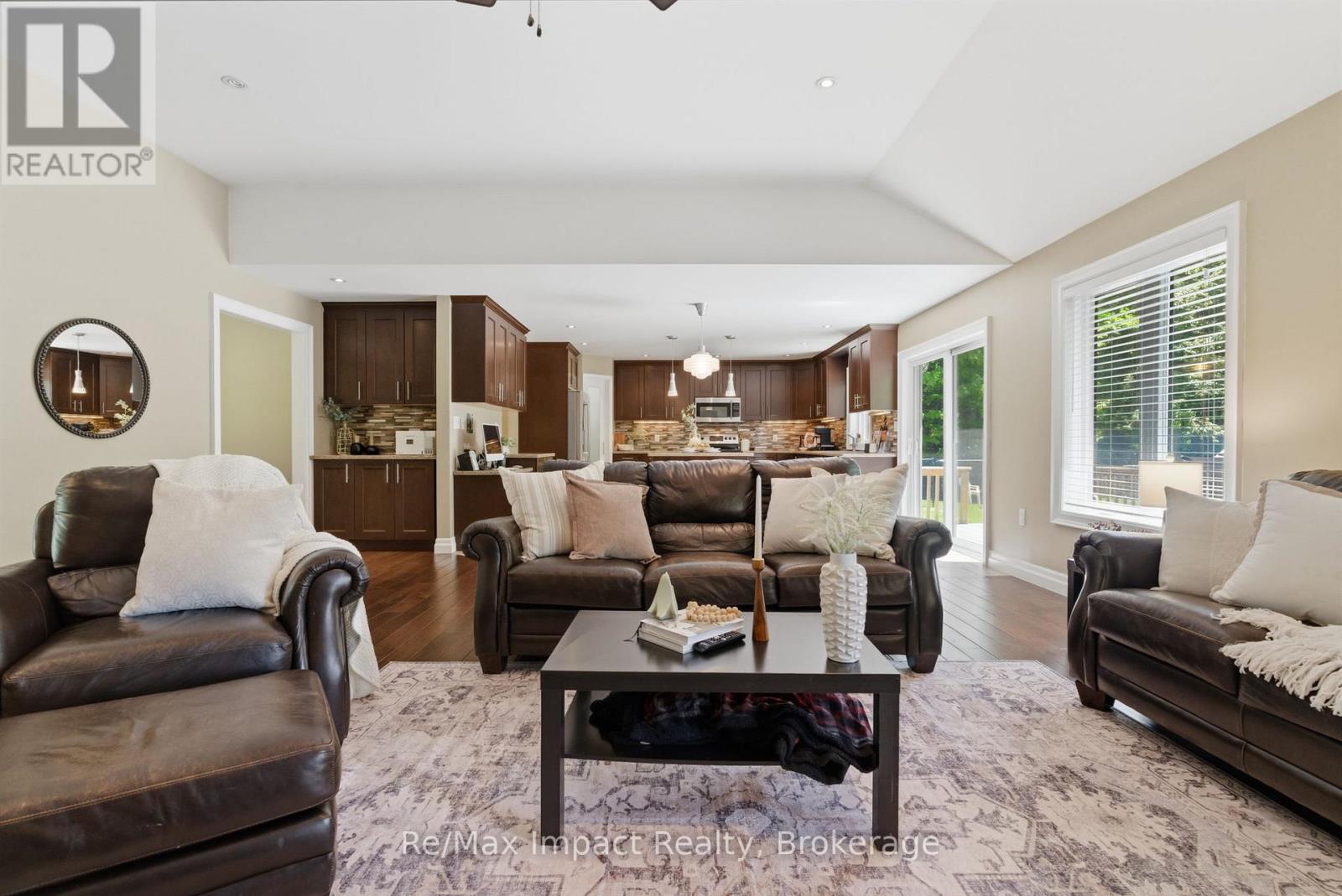 489 Larmer Line, Cavan Monaghan (Cavan Twp), Ontario  K0L 1V0 - Photo 11 - X13248834