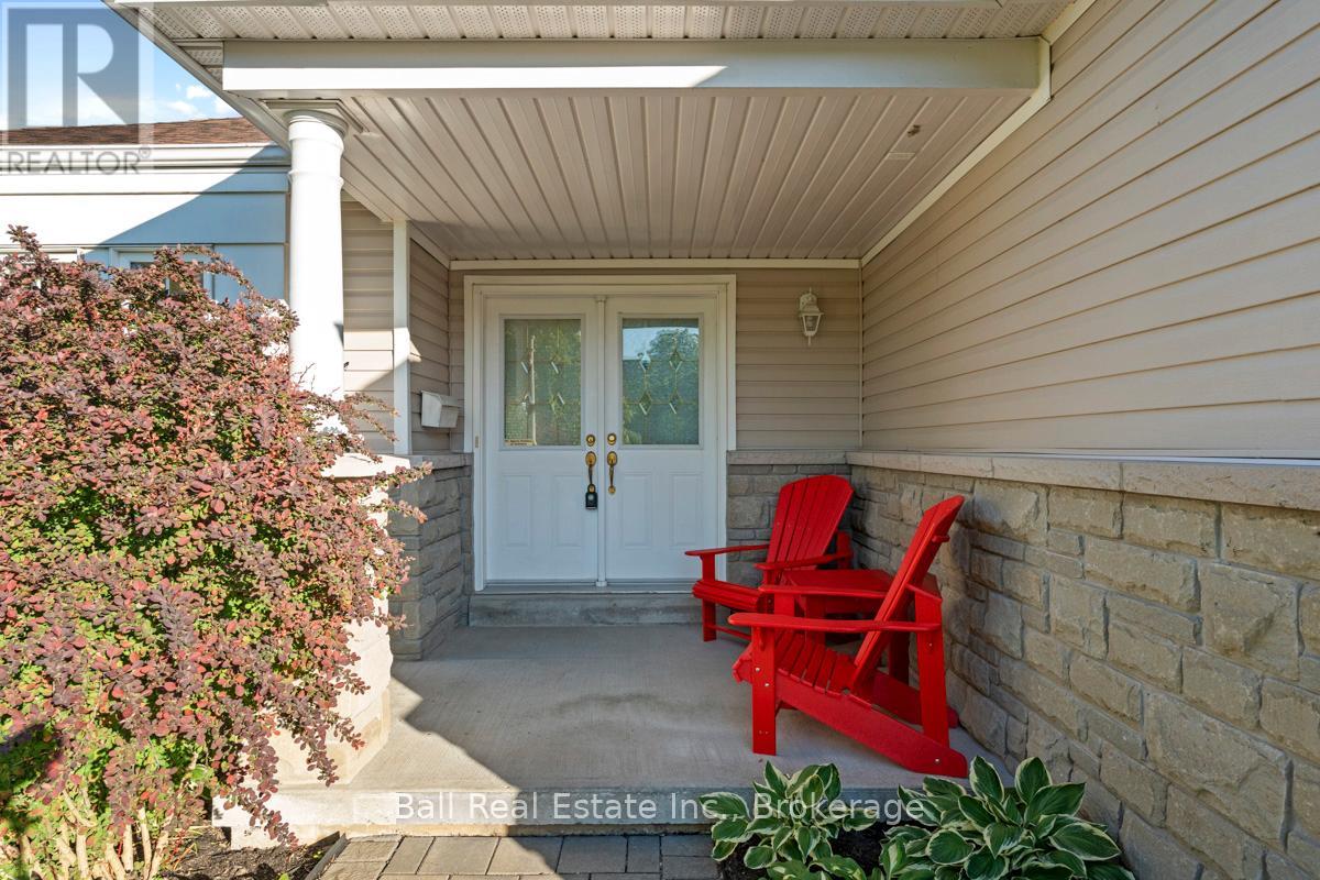 235 Evans Drive, Peterborough (Northcrest Ward 5), Ontario  K9H 7S6 - Photo 3 - X13249046