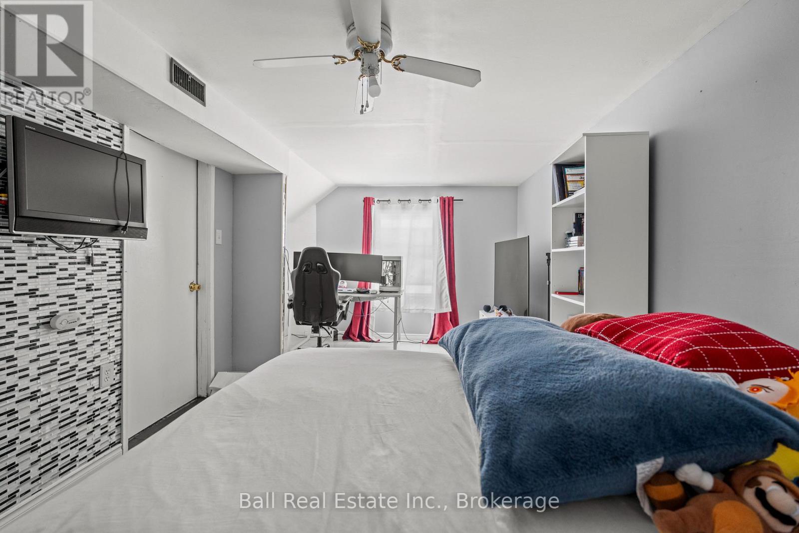 2048 Walker Avenue, Peterborough (Ashburnham Ward 4), Ontario  K9L 1S1 - Photo 35 - X13250156