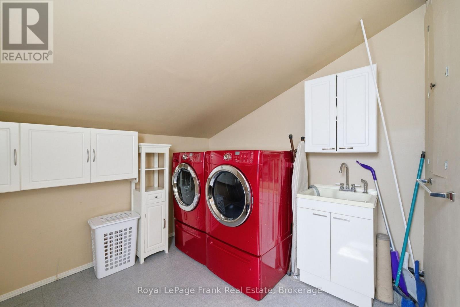 46 Durham Street E, Kawartha Lakes (Lindsay), Ontario  K9V 1X1 - Photo 36 - X13260088